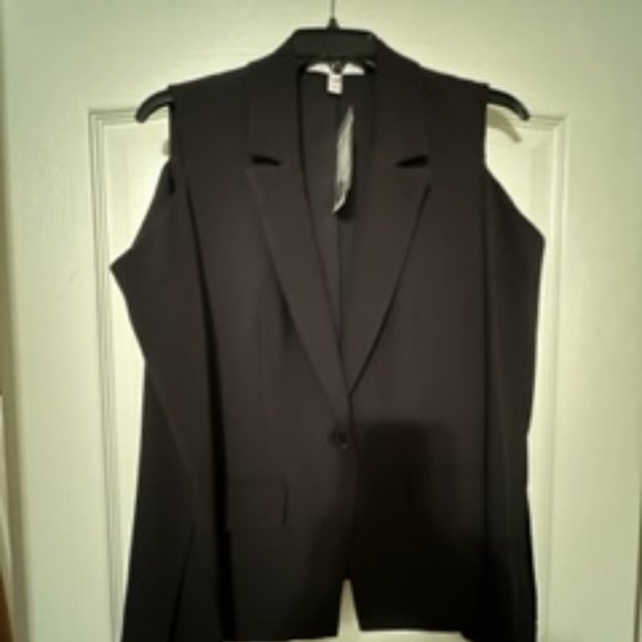 Scripted Cold Shoulder wide arm slit sleeves jacket - Picture 5 of 7